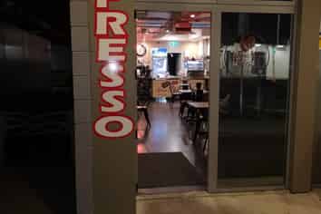 For lease - fully fitted coffee shop