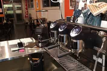 For lease - fully fitted coffee shop