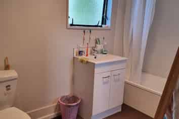 18A Hatherley Palce, Clendon Park