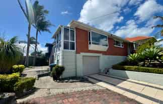 100 Melanesia Road, St Heliers