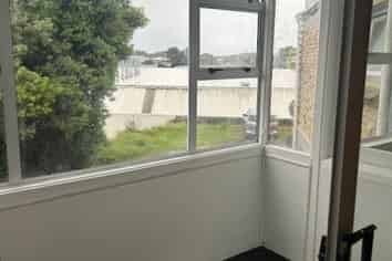 2/184 Powderham Street, New Plymouth