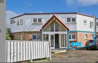 2/184 Powderham Street, New Plymouth