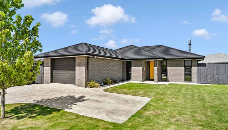 21 Maple Grove, Solway