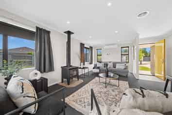 21 Maple Grove, Solway