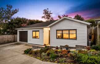 15A Reynella Drive, Massey