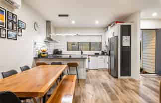 15A Reynella Drive, Massey