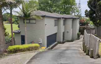 8A Ngatoa Place, Glenfield