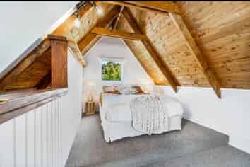 19 Matai Road, Stanmore Bay