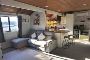 19 Matai Road, Stanmore Bay