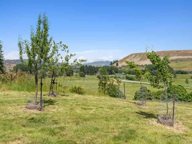  Cnr Ruffell and Ardgour Valley Roads, Tarras