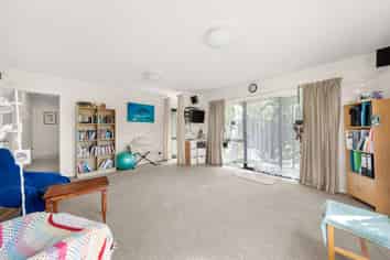 10 Moore Street, Featherston