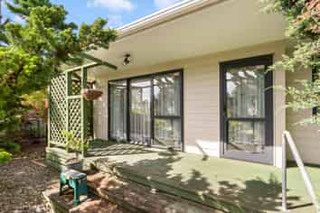 10 Moore Street, Featherston