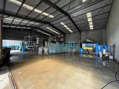 Standalone Mount Industrial - Huge Yard