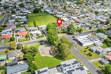 12 Cross Street, Papakura