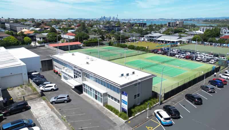 2 Byron Avenue, Takapuna