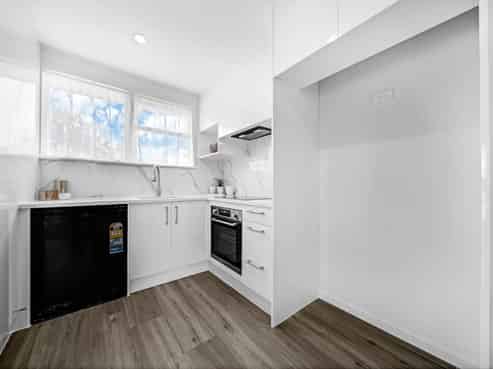 69 Alexander Crescent, Otara