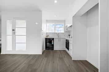 69 Alexander Crescent, Otara