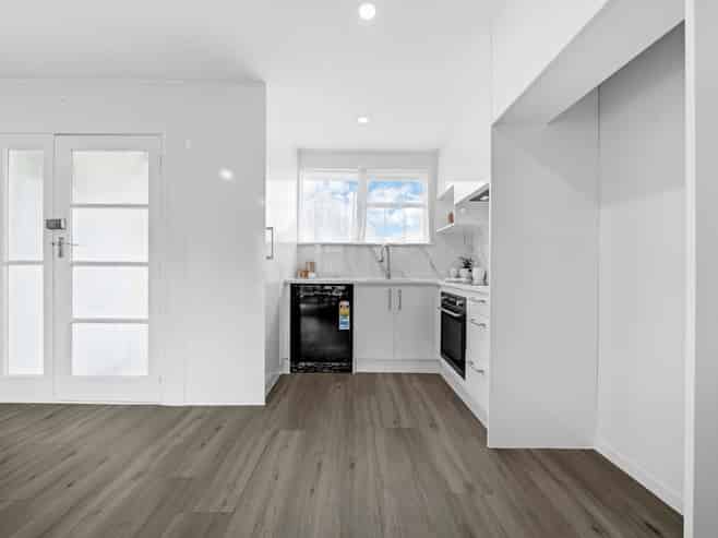 69 Alexander Crescent, Otara