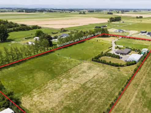 271 Reid Line East, Aorangi