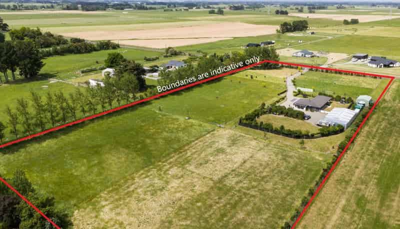 271 Reid Line East, Aorangi