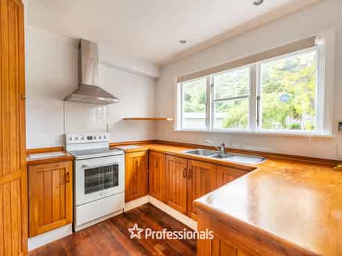 24 Eldon Grove, Taita