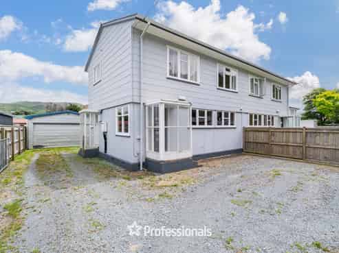 24 Eldon Grove, Taita