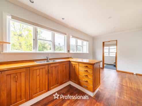 24 Eldon Grove, Taita