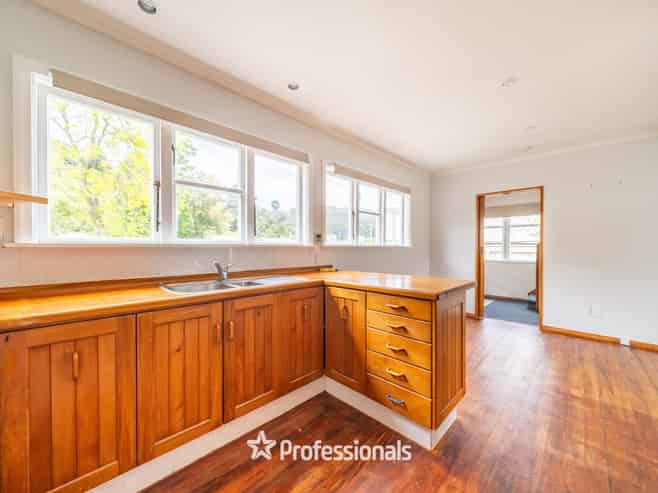 24 Eldon Grove, Taita