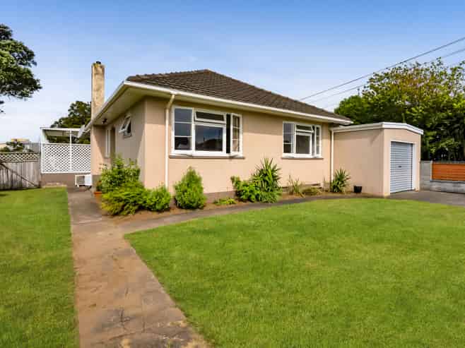 117 Seaview Road, Westown