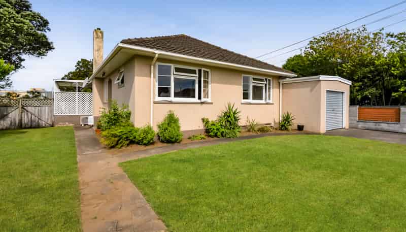 117 Seaview Road, Westown