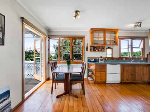 117 Seaview Road, Westown