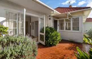 8 Kurahaupo Street, Orakei