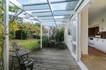 8 Kurahaupo Street, Orakei