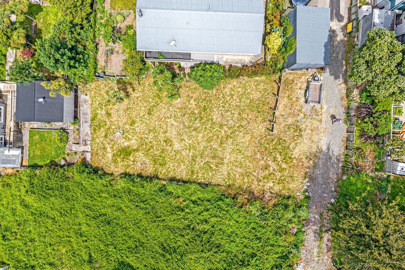 An Exciting Opportunity on the Lyttelton Hillside - Vista 6
