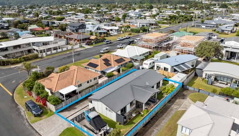 229A Ocean Road, Whangamata