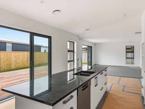 18 Bridford Way, Paraparaumu