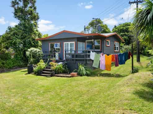 9 Ocean Beach Road, Tairua