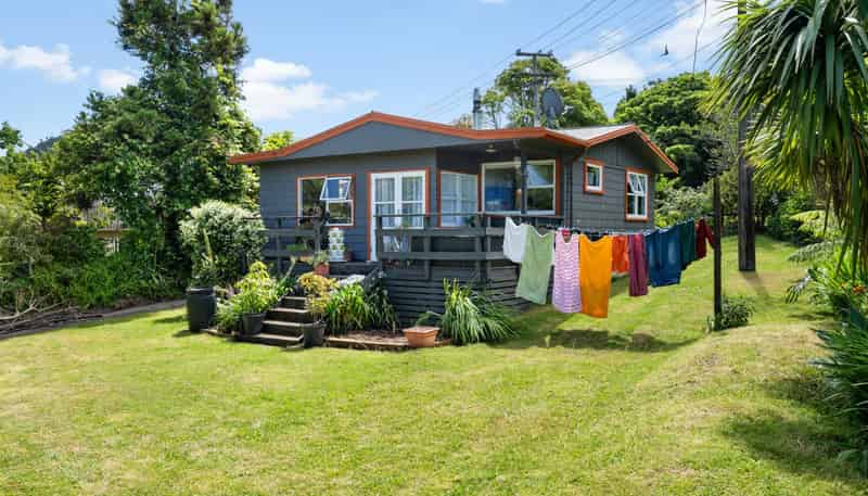 9 Ocean Beach Road, Tairua