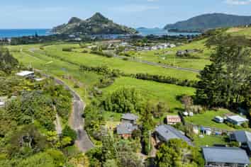 9 Ocean Beach Road, Tairua