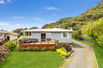 19 Division Street, Matata