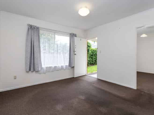 2/45 Willcott Street, Mount Albert