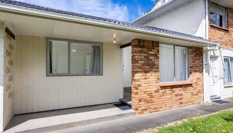 2/45 Willcott Street, Mount Albert