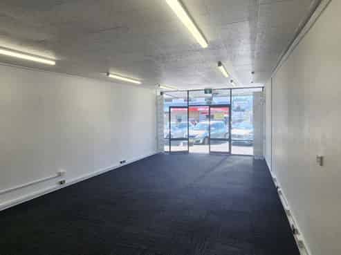 Silverdale Village – Main Road Exposure!