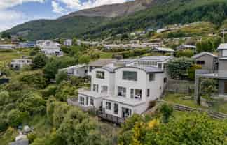 3A Strawberry Lane, Fernhill/Sunshine Bay