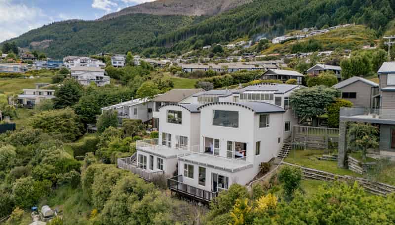 3A Strawberry Lane, Fernhill/Sunshine Bay