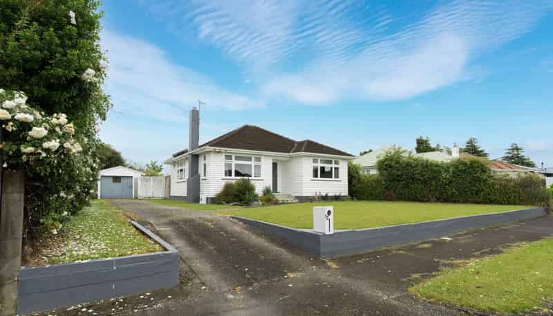 12 Bowen Street, Levin