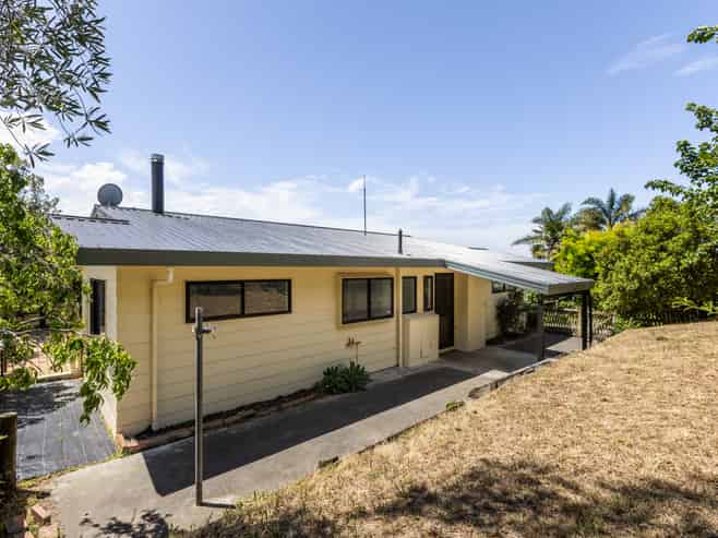 16 Kokako Place, Taradale