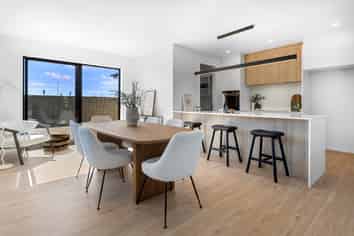 6 Longfields Road, Lincoln