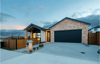 66 Tipu Crescent, Milldale