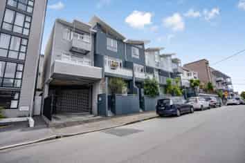 10/24 Hanson Street, Mount Cook